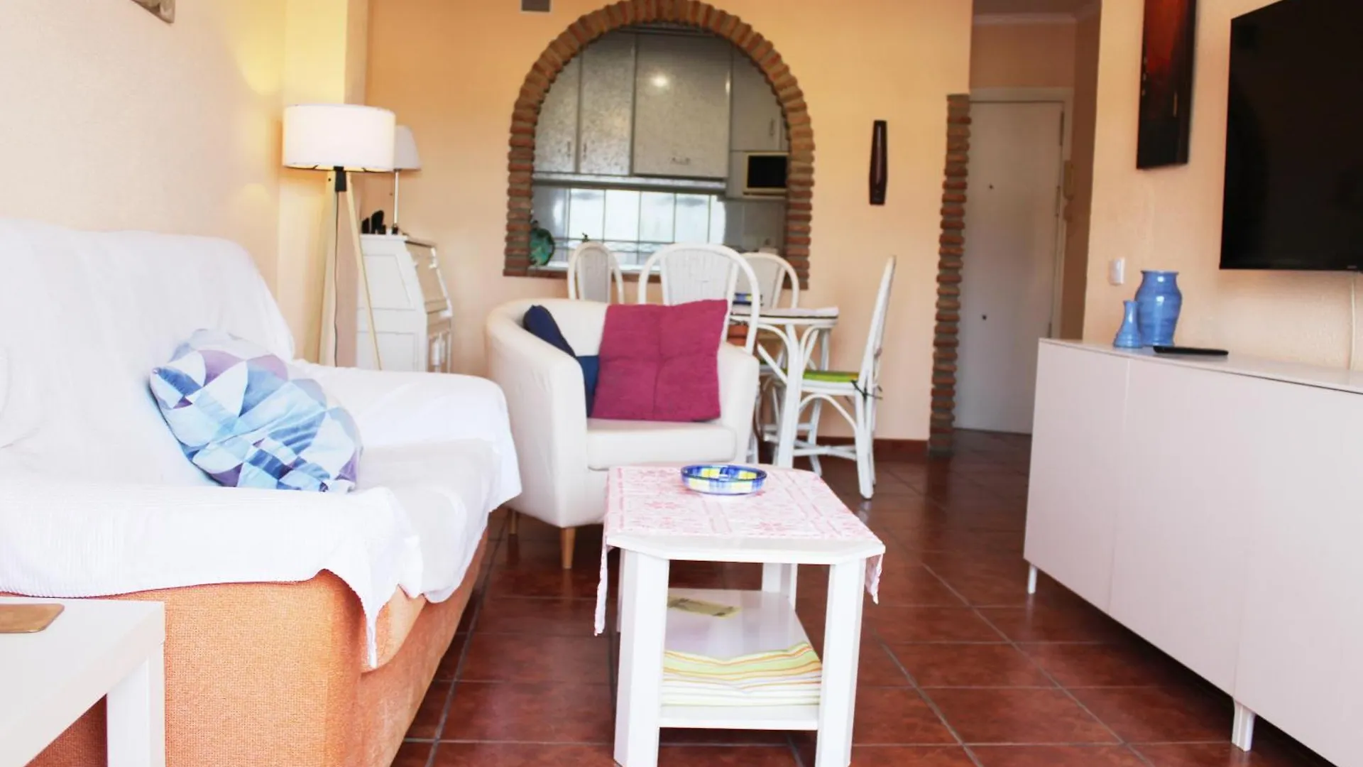 Apartament M & M Neptuno Torrecilla Beach Nerja