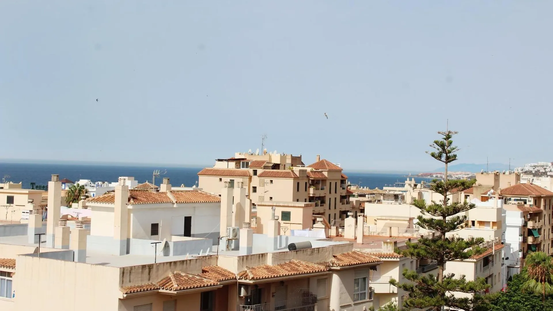 Apartament M & M Neptuno Torrecilla Beach Nerja